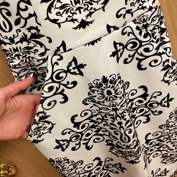 B. Darlin white and black strapless dress. - Picture 5 of 6